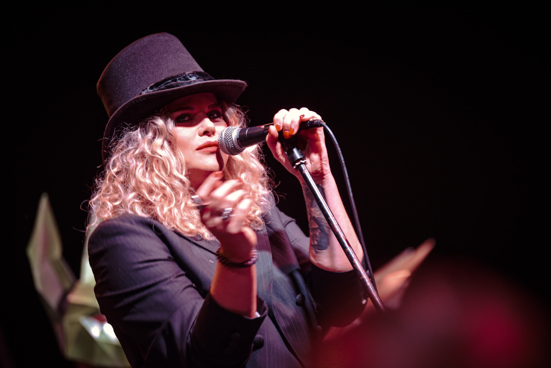Dani Dimitrovska live in a black hat